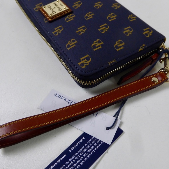 Dooney & Bourke Zip Around Gretta Coated Canvas Wallet Wristlet Leather Trim NWT - Picture 6 of 13